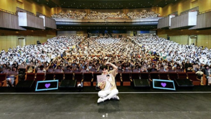 Seonhohada Siapkan Jantung! Jelang Fan Meeting, Kim Seon Ho: Aku Cinta Kamu