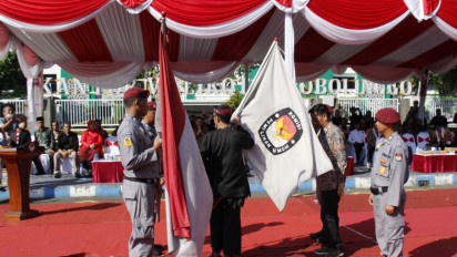 Sosialisasi Pemilu 2024, KPU Kota Probolinggo Gelar Kirab Keliling Arak Bendera Parpol