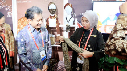 Tenun Gambo Muba Eksis di Puncak Perayaan  HUT 43 Dekranas Kerajinan 2023