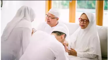 Ilustrasi restu orang tua.