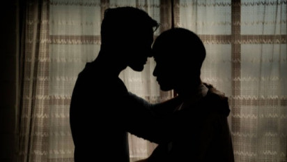 9 Artis Ini Cerai Karena Diduga Punya Kelainan Seksual, Benarkah Demikian?