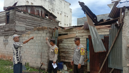 Dihantam Angin Puting Beliung Rumah Warga Porak Poranda, Enam Rusak Parah