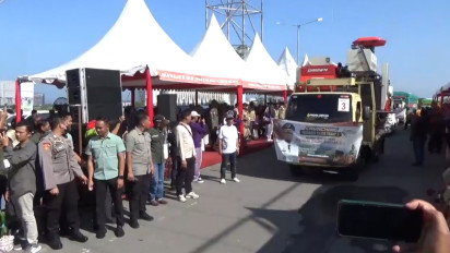 Gubernur Sulawesi Selatan Lepas 2500 Ton Benih Gratis Untuk Petani