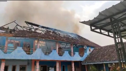Diduga Konsleting Listrik, Madrasah Ibtidaiyah di Pasuruan Terbakar