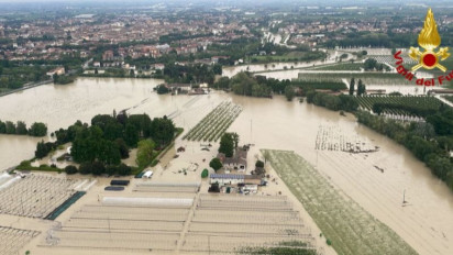 Banjir Melanda Italia Timur Laut, 13 Orang Tewas
