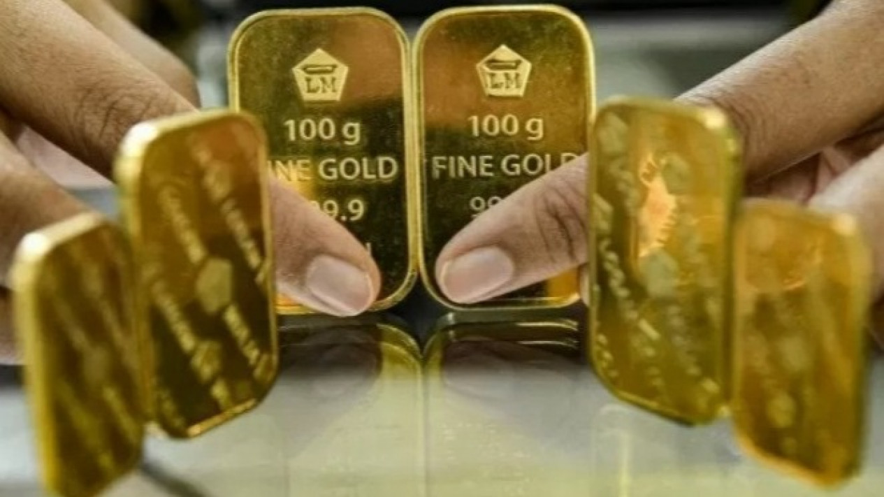 Harga Emas Batangan Antam Sabtu 20 Mei 2023: Rp 1.056.000 Per Gram
            - galeri foto