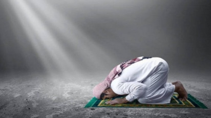 Shalat Jangan Asal! Jika Merasa Belum Khusyuk, Simak Cara yang Diajarkan dalam Hadits Berikut Ini