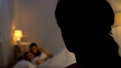 Suami Memiliki Wanita Lain, Istri Harus Bagaimana, Apakah Minta Cerai? Ini Jawaban Buya Yahya