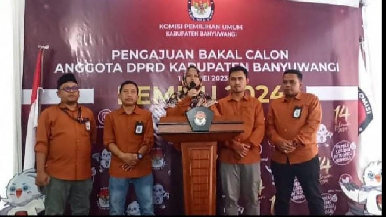 Persaingan Ketat, 778 Bacaleg Memperebutkan 50 Kursi DPRD Banyuwangi 
            - galeri foto