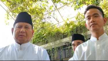 Gibran  Dipanggil PDI-P Senin Esok, Buntut Relawan Jokowi di Solo Beri Dukungan Ke Prabowo Subianto: Mungkin Terkait Itu