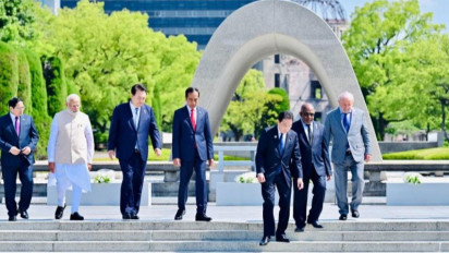 Presiden dan Ibu Negara kunjungi Hiroshima Peace Memorial Park Beri Penghormatan Pada Korban Bom  Atom
