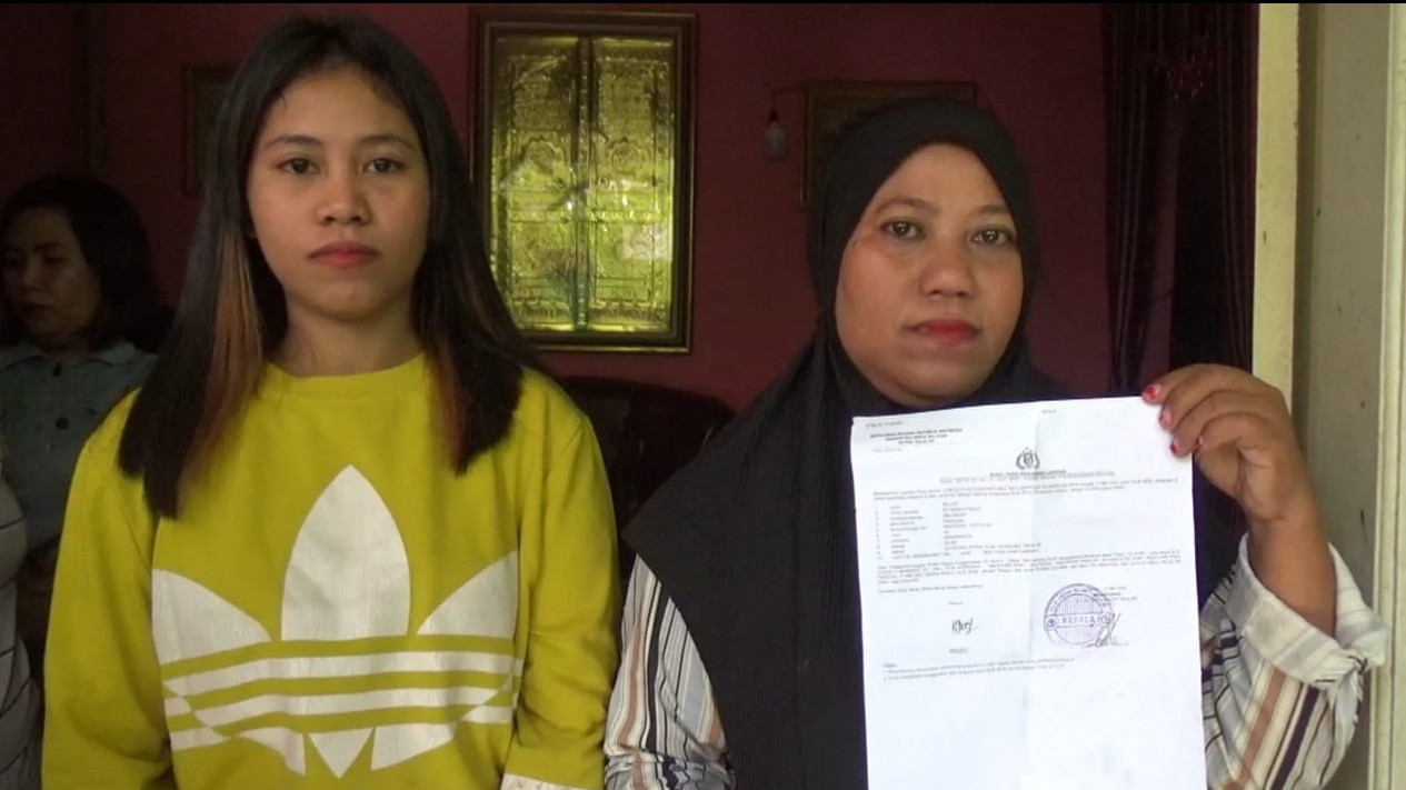 Update Kasus Penganiayaan IRT di Takalar, Hari ini Penyidik PPA Polres Takalar Periksa Saksi dari Korban
            - galeri foto