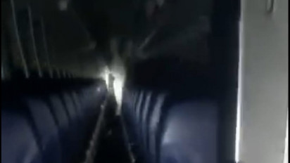 Gambar Horor Penampakan Pocong di Pesawat yang Tengah Parkir di Bandara Juanda Surabaya Bikin Gempar