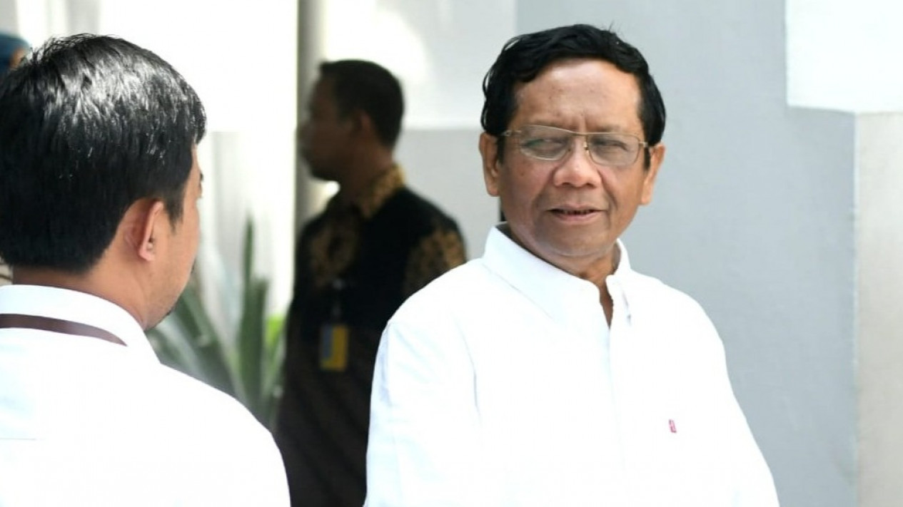 Mahfud MD Minta Pembahasan Proyek BTS 4G Kominfo Dipisahkan dengan Kasus Hukum Johnny G Plate
            - galeri foto