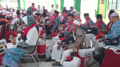 Jaga Kesehatan, Jemaah Calon Haji Lansia Ini Rutin Minum Jamu Tradisional