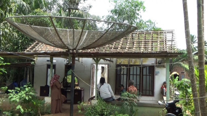Rumah Sepasang Lansia di Kabupaten Batanghari Rusak Parah Akibat Disambar Petir