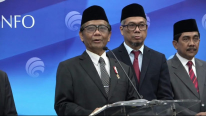 Usut Korupsi Proyek BTS, Mahfud MD Panggil Eks Pejabat Tinggi Kemenkominfo