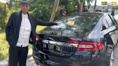 Mengejutkan! Ini yang Kerap Dilakukan UAS Saat Dihadiahi Mobil Mewah dari Para Jamaahnya Sejak 2018