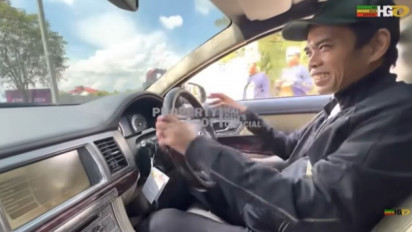 Reaksi Ustaz Abdul Somad saat Dihadiahi Mobil Mewah Jaguar hingga Hasil Youtube Senilai Ratusan Juta yang Ternyata Tak Pernah...