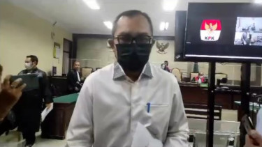 Wakil Ketua DPRD Jatim, Sahat Tua Simanjuntak, Jalani Sidang Perdana soal Dana Hibah di Pengadilan Tipikor Surabaya