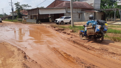 Kerusakan Ruas Jalan Kabupaten OKI Tak Pernah Tuntas, Distribusi Komoditas Terhambat Perekonomian Tersendat