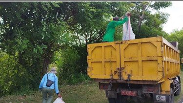 250 Petugas dan Belasan Armada Diterjunkan Tangani Sampah MXGP Samota 2023