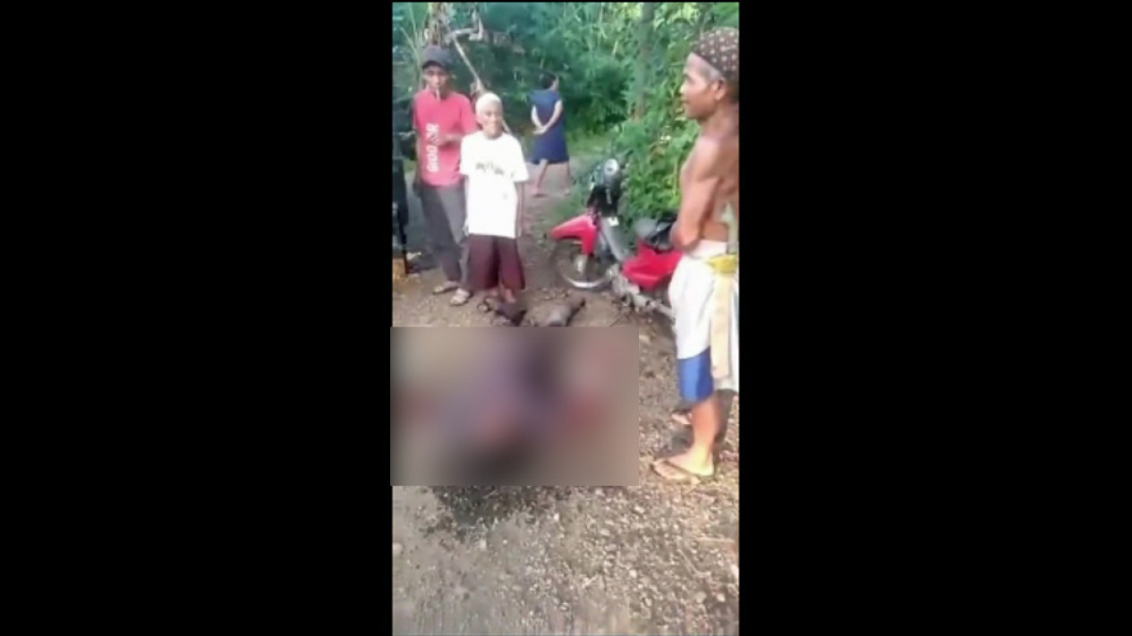 Seorang Pria Bersimbah Darah Tergeletak di Tepi Jalan Desa Danakerta Banjarnegara Diduga Jadi Korban Penganiayaan
            - galeri foto