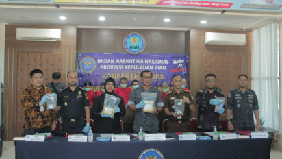 BNNP Kepri Musnahkan 2.5 Kilogram Sabu dari Sindikat Jaringan Malaysia - Kepri