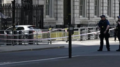 Detik-detik Rumah PM Inggris Rishi Sunak Ditabrak Mobil, Pelaku Ditangkap