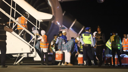 390 Jemaah Haji Aceh Kloter 3 Berangkat ke Arab Saudi dengan Pesawat Garuda Indonesia Boeing 777-300ER