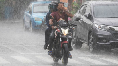 BMKG Memprakirakan Cuaca Sejumlah Wilayah Provinsi di Indonesia akan Diguyur Hujan Lebat pada Sabtu 27/5
