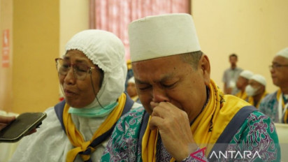 Terharu! Calon Haji Tunanetra asal Tebing Tinggi Akhirnya Bisa ke Tanah Suci