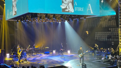 Tampil Pertama, Hindia Buka New Live Show An Extraordinary Show dengan 'Evakuasi'