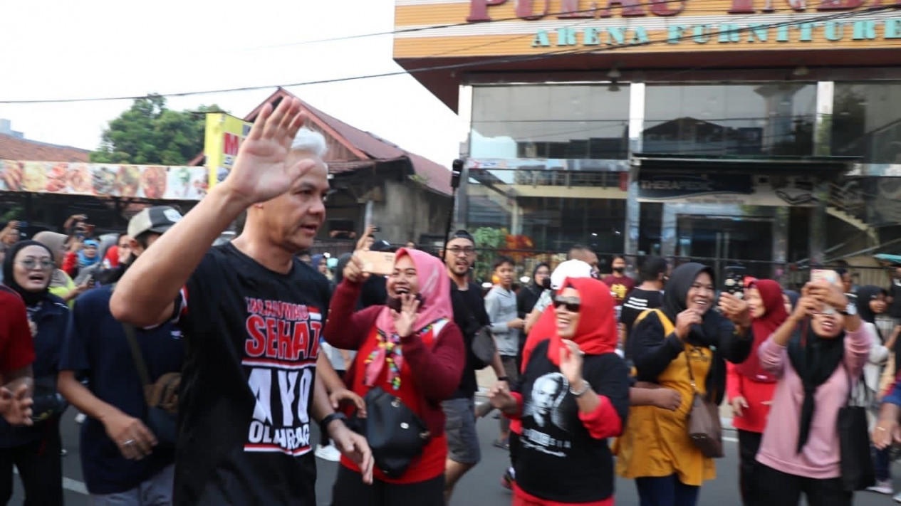 Dari Serang Banten, Ganjar Pranowo Kasih Jawaban Menohok ke Anies Baswedan, Telak
            - galeri foto