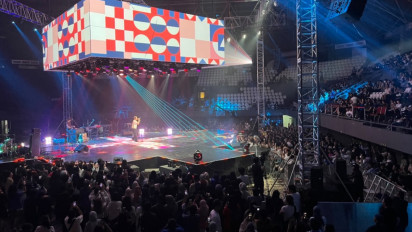 Tampil Perdana di Indonesia, Solois Korea Junny Berhasil Guncang Panggung New Live Show An Extraordinary Show