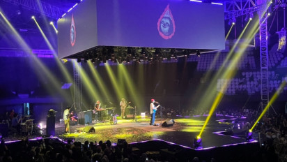 Jadi Penutup di New Live Show An Extraordinary Show, Phum Viphurit: Saya Harap Bisa Datang Lagi