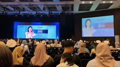 Sapa Penggemar Indonesia, Song Jihyo Pamer Kemampuan Menarinya