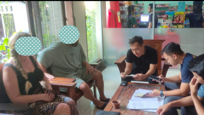 Update! Bule Denmark Pamer Kemaluan di atas Sepeda Motor, Diamankan Petugas Imigrasi Ngurah Rai