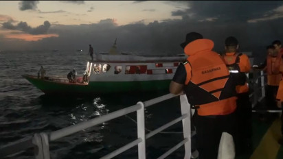 Kapal Mati Mesin di Perairan Saponda Konawe, Basarnas Berhasil Evakuasi 53 Penumpang dan 9 Orang ABK