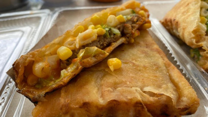 Uniknya Lumpia Sapi Jumbo Laris Manis Jadi Sumber Cuan Keluarga