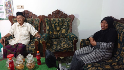 Tak Punya Biaya Pelunasan Haji, Seorang Kakek 102 Tahun CJH Tertua di Sidoarjo Gagal Berangkat ke Tanah Suci