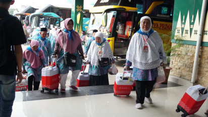 355 Jemaah Calon Haji Kloter 3 Asal OKU Timur Tiba di Asrama Haji Palembang