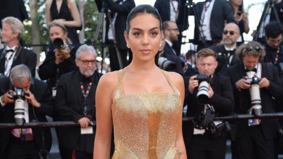 Georgina Rodriguez Cuma Pakai Bedak Ratusan Ribu Saat ke Festival Film Cannes, Cristiano Ronaldo Makin Sayang