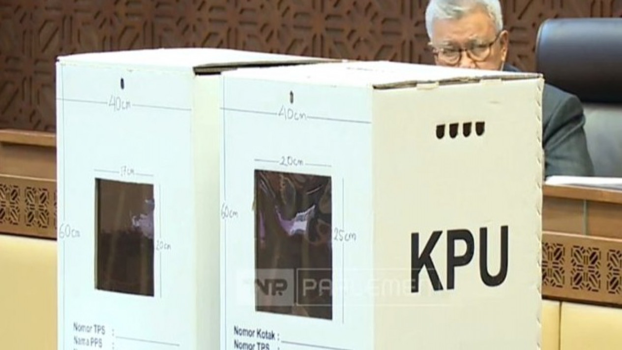 Bentuk Kotak Suara Pemilu 2024, KPU: Tetap Pakai Karton Tapi Lebih Kuat
            - galeri foto
