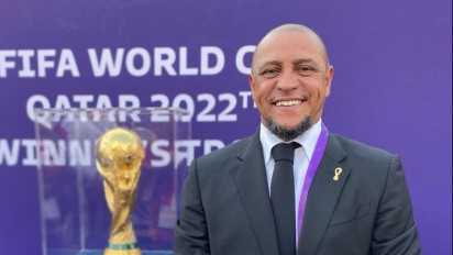 Ketum PSSI Undang 4 Legenda Sepak Bola Dunia, dari Veron Sampai Roberto Carlos