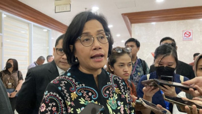 Presiden Joko Widodo Sedang Godok Rencana Kenaikan Gaji PNS Untuk Tahun 2024