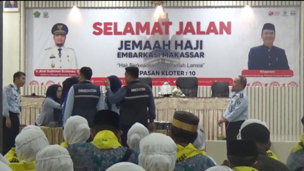 2 Jemaah Calon Haji Maluku Utara tidak dapat Diberangkatkan
            - galeri foto