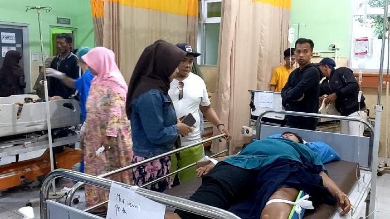 11 Orang Korban Kecelakaan Truk Guling di Probolinggo Masih Dirawat di RSUD Waluyo Jati Kraksaan
            - galeri foto