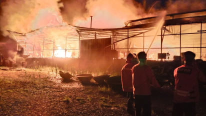 Diduga Korsleting Listrik, Pabrik Makanan Ringan Dilalap Sijago Merah