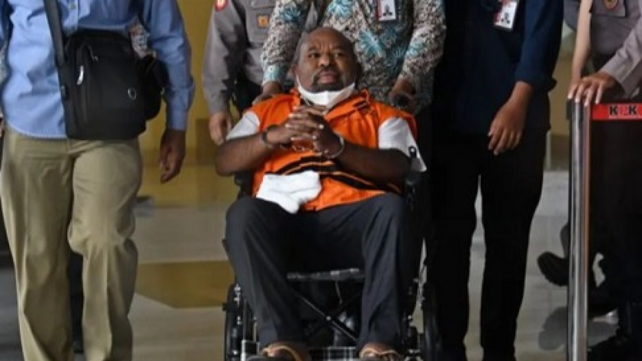 Gubernur Papua Nonaktif Lukas Enembe Segera Disidang
            - galeri foto